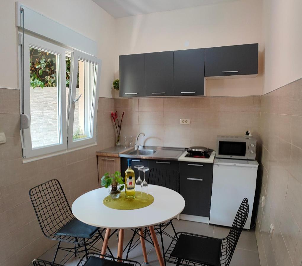 Studio Apartman Rea Kotor Exterior photo